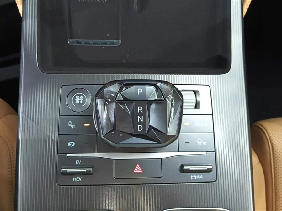 BYD SongL DM-i 2024 car image #17