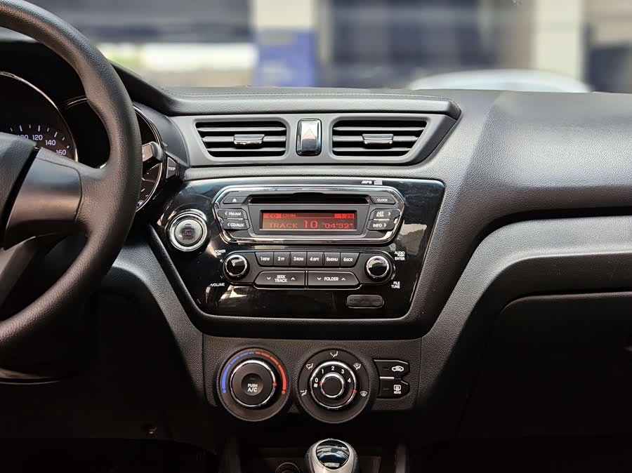 Kia 2012 #17 Kia 2012 car image #17