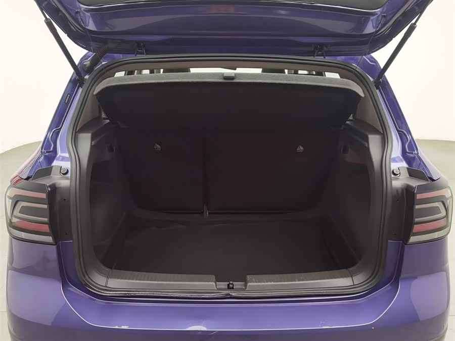 Volkswagen T-Cross 2019 car image #17