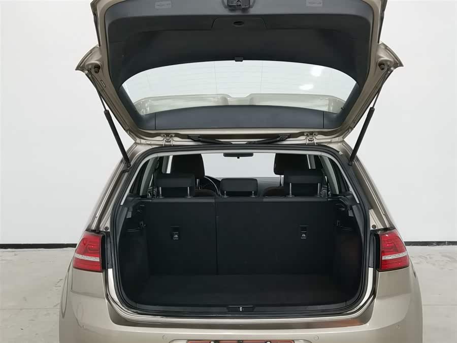 Volkswagen Golf 2016 car image #17