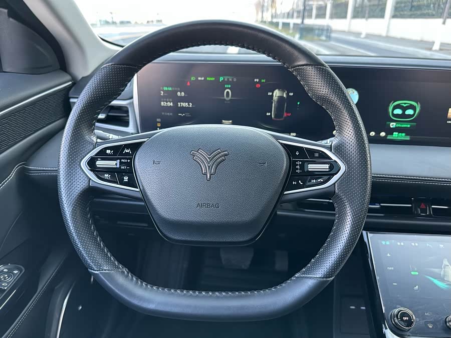 哪吒汽车 哪吒U 2021 #17 哪吒汽车 哪吒U 2021 汽车图片 #17