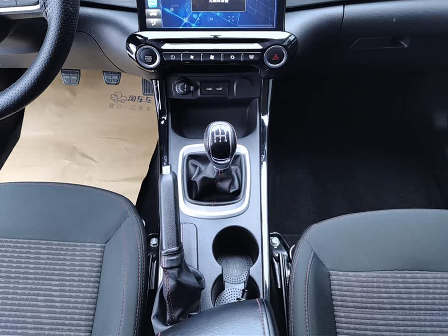 Kaiyi X3 2021 #17 Kaiyi X3 2021 car image #17