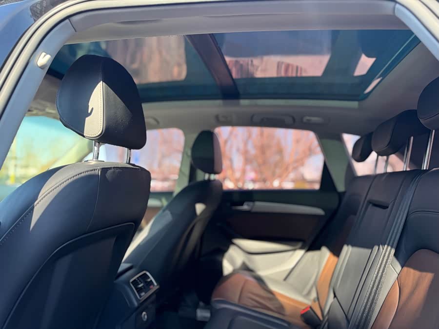 Audi Q5 2018 صورة سيارة #17