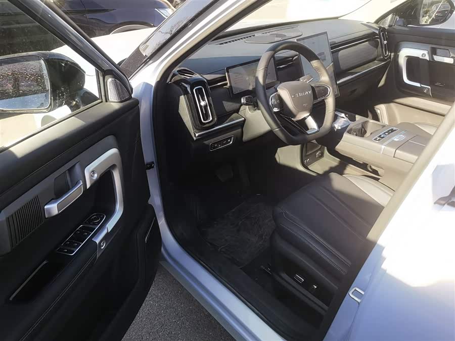 Chery Exploration 06 C-DM 2025 #17 Chery Exploration 06 C-DM 2025 car image #17