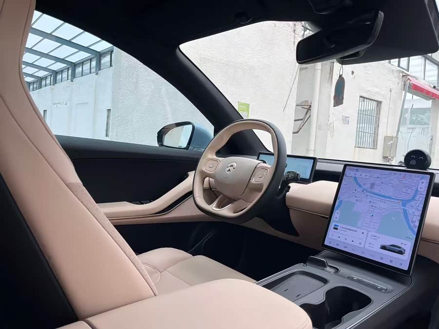 NIO ET5 2023 car image #17