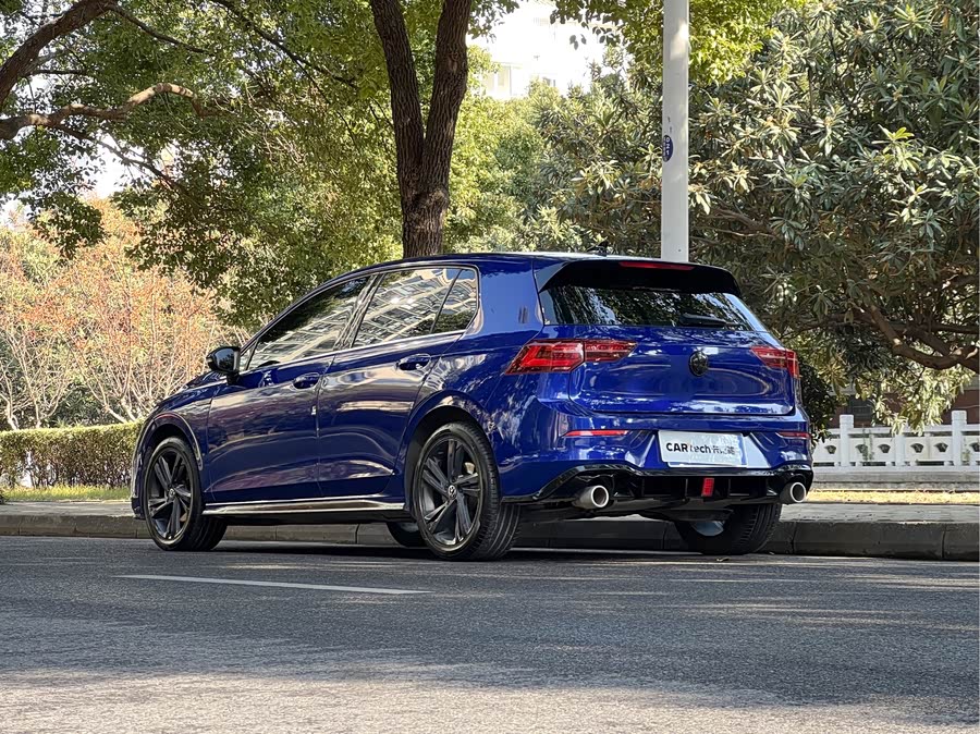 Volkswagen Golf 2023 car image #17