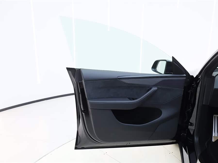 特斯拉 Model Y L 2025 汽车图片 #17