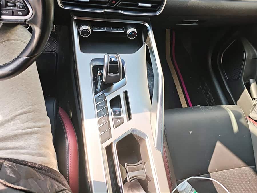 GEELY Coolray 2021 car image #17