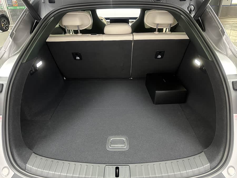 MI YU7 2025 car image #17