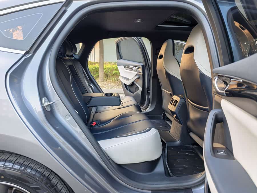 BYD Qin Plus 2023 صورة سيارة #17