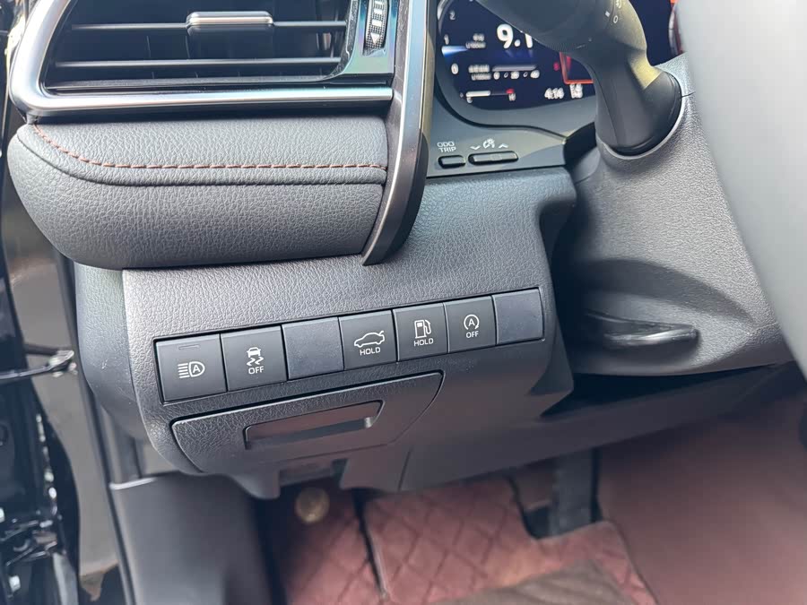 Toyota Camry 2022 car image #17