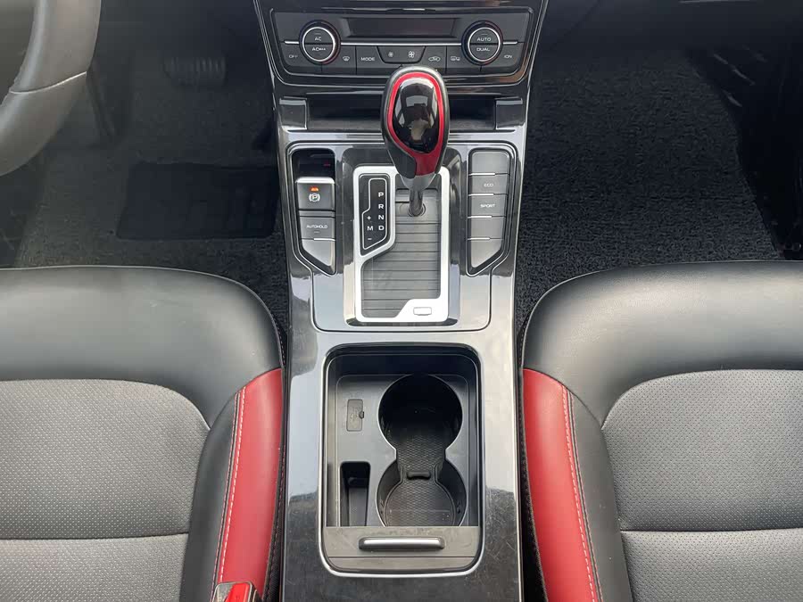 GEELY 2020 car image #17