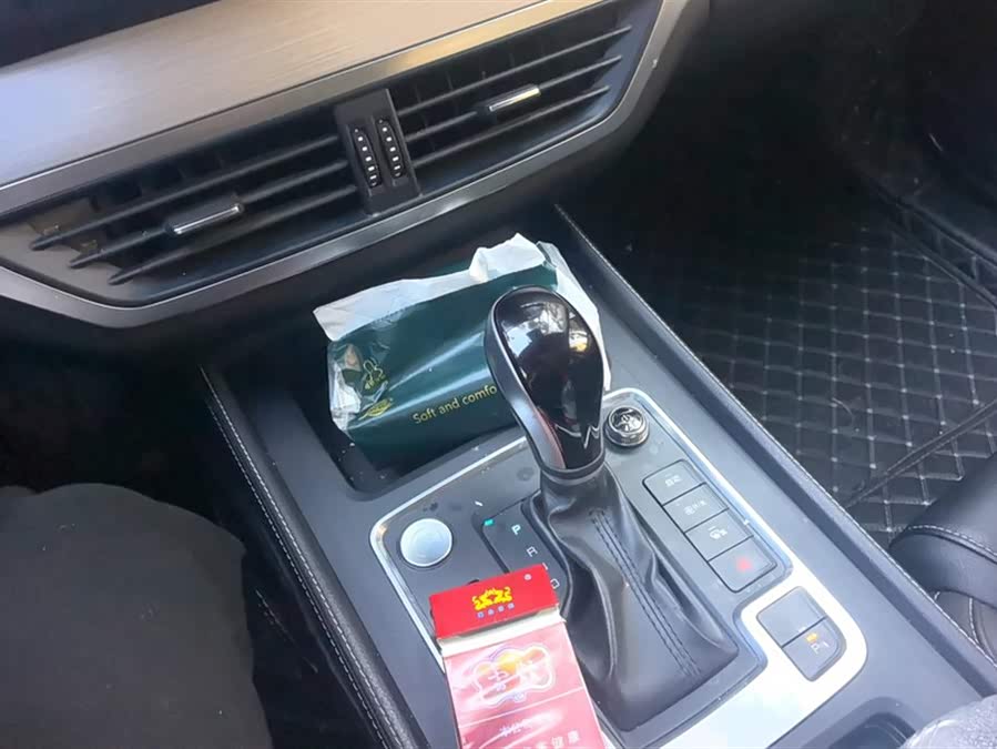 BYD Tang 2019 car image #17