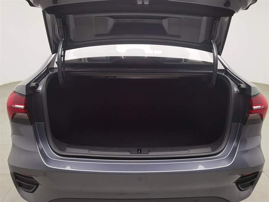 Roewe i5 2023 car image #17
