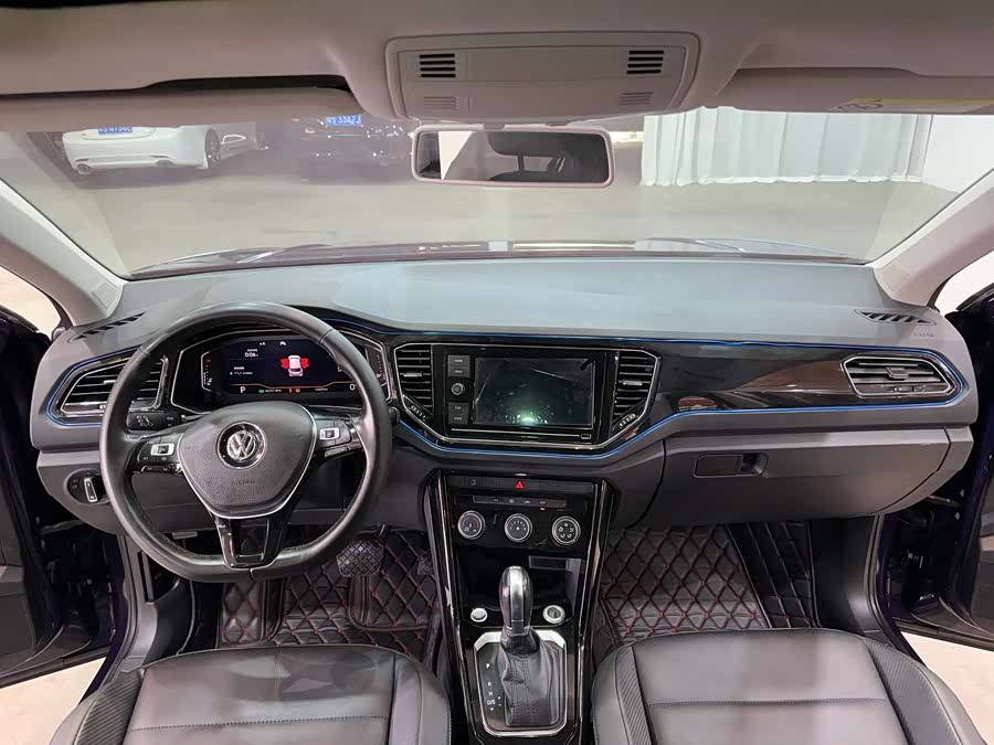 T-Roc 2020 car image #17