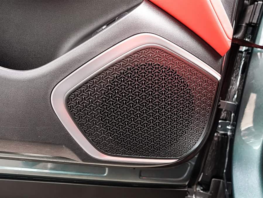 BYD Tang L 2025 immagine di auto #17