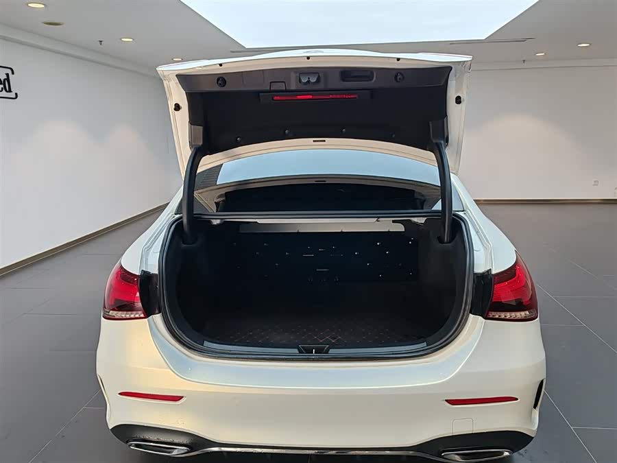 Mercedes-Benz A Class 2021 car image #17