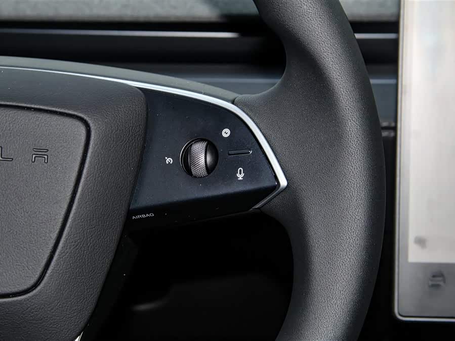 特斯拉 Model Y L 2025 汽车图片 #17