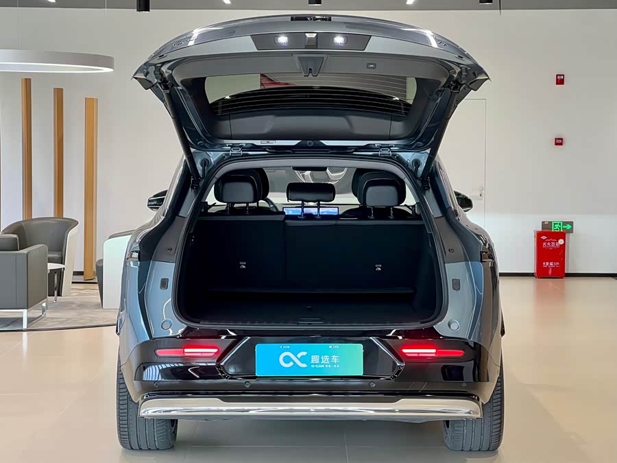 Zeekr 7X 2024 car image #17
