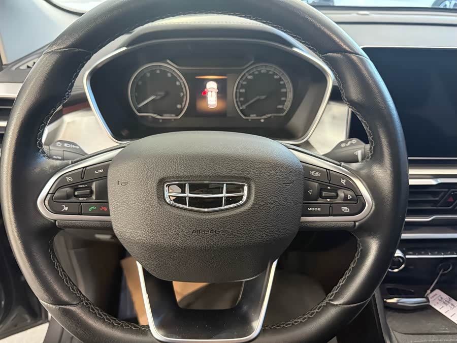GEELY Coolray 2021 car image #17