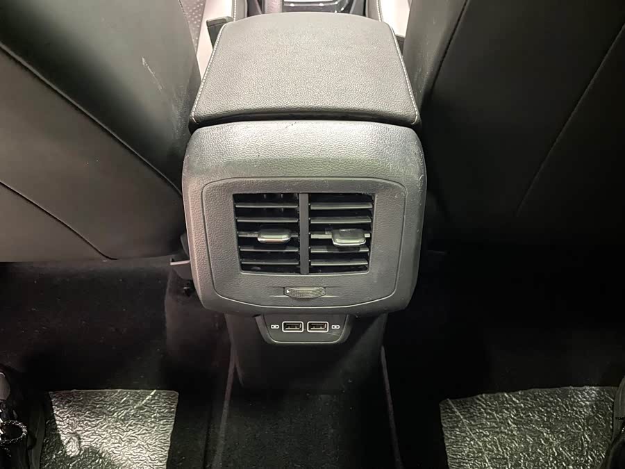 Volkswagen Tacqua 2022 car image #17