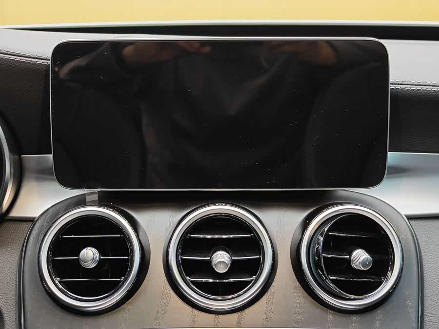 Mercedes-Benz C Class 2020 car image #17