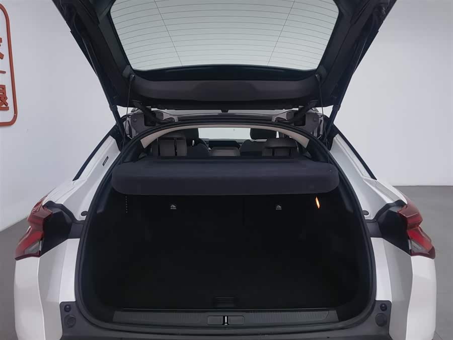 Citroen C5 X 2023 car image #17