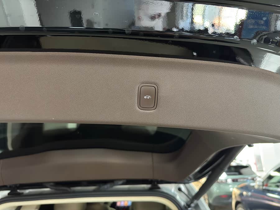 2024 car image #17
