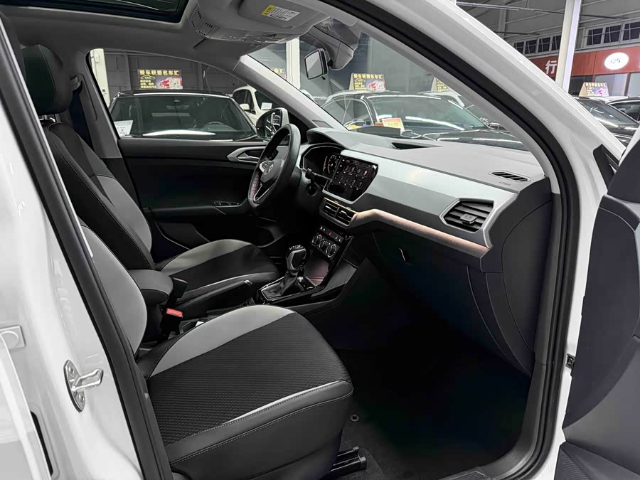 Volkswagen Tacqua 2022 car image #17
