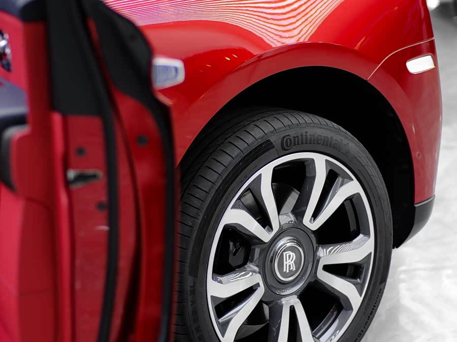 Rolls-Royce Cullinan 2023 #17 Rolls-Royce Cullinan 2023 car image #17