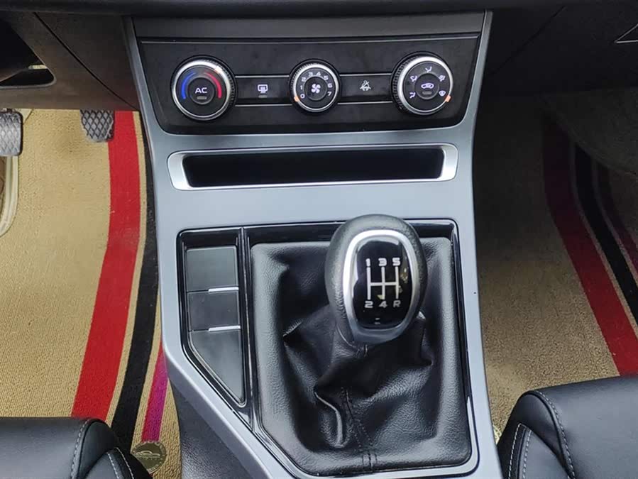 GEELY Emgrand 2021 car image #17