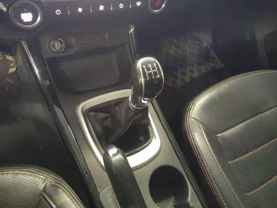 Kaiyi X3 2018 car image #17