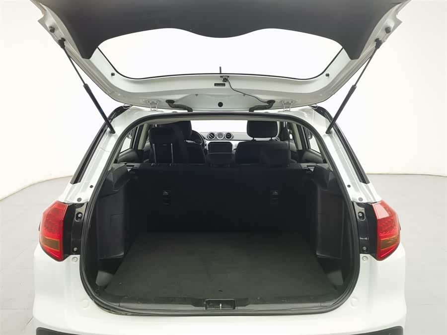 铃木 维特拉 2017 汽车图片 #17