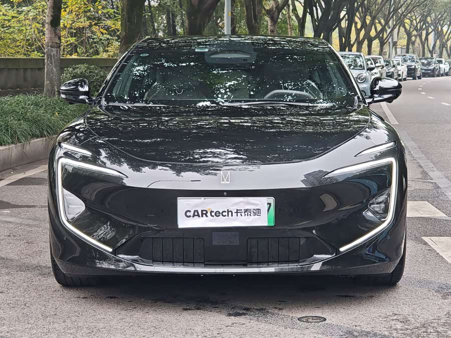 Avatr 12 2024 car image #17