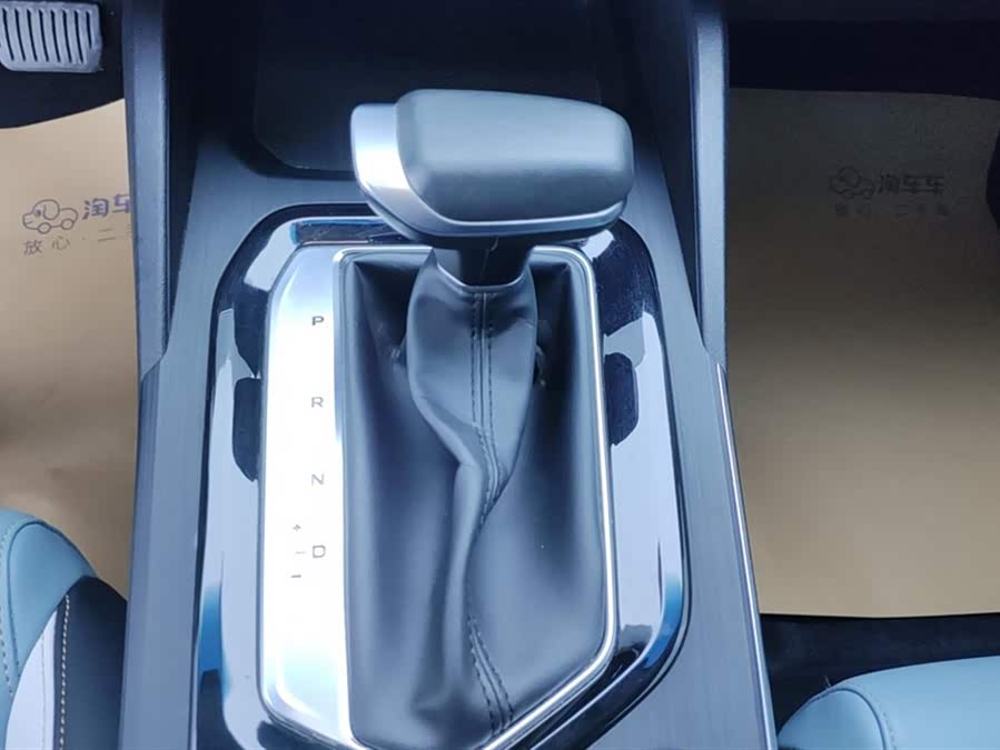 GEELY 2022 car image #17