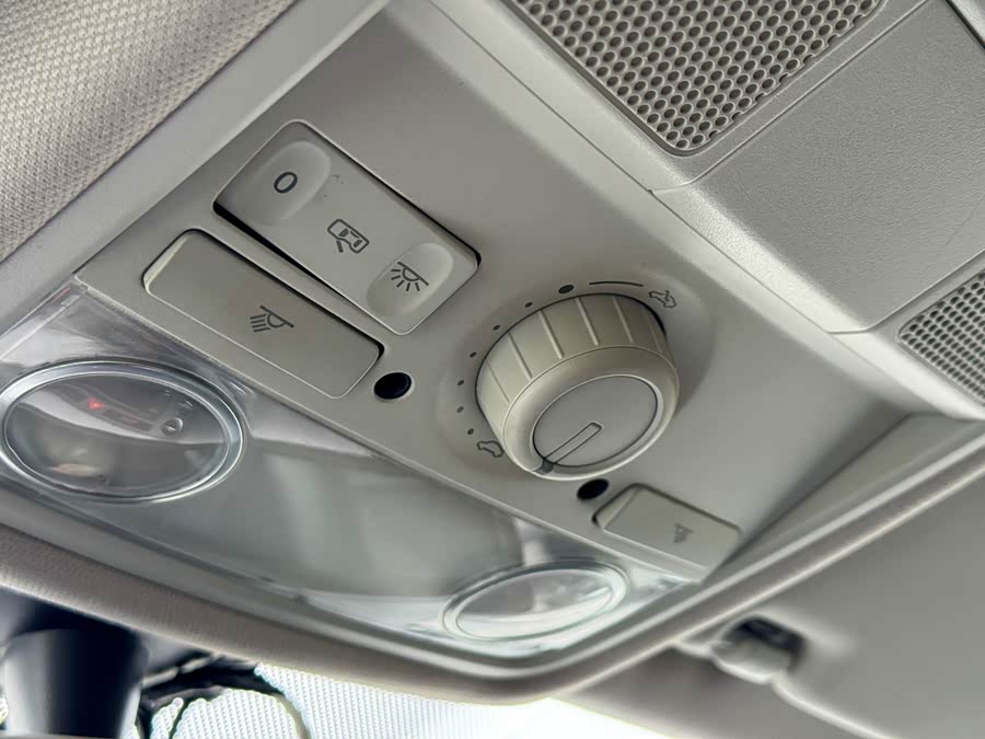 Volkswagen Golf (Imported) 2012 imagem de carro #17