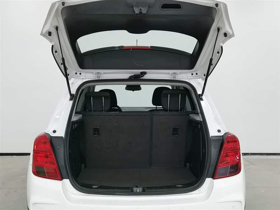 Chevrolet Tracker 2017 car image #17