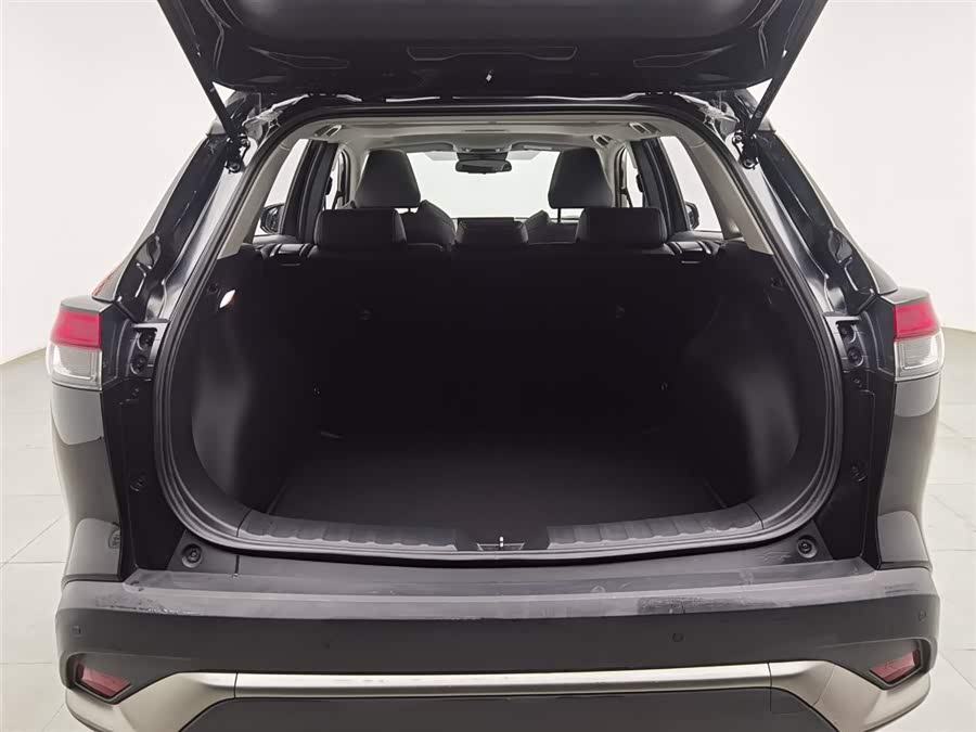 Toyota Frontlander 2024 car image #17