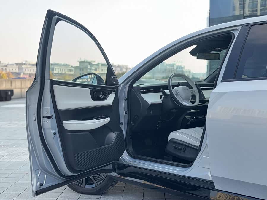 Honda e:NS2 2024 car image #17