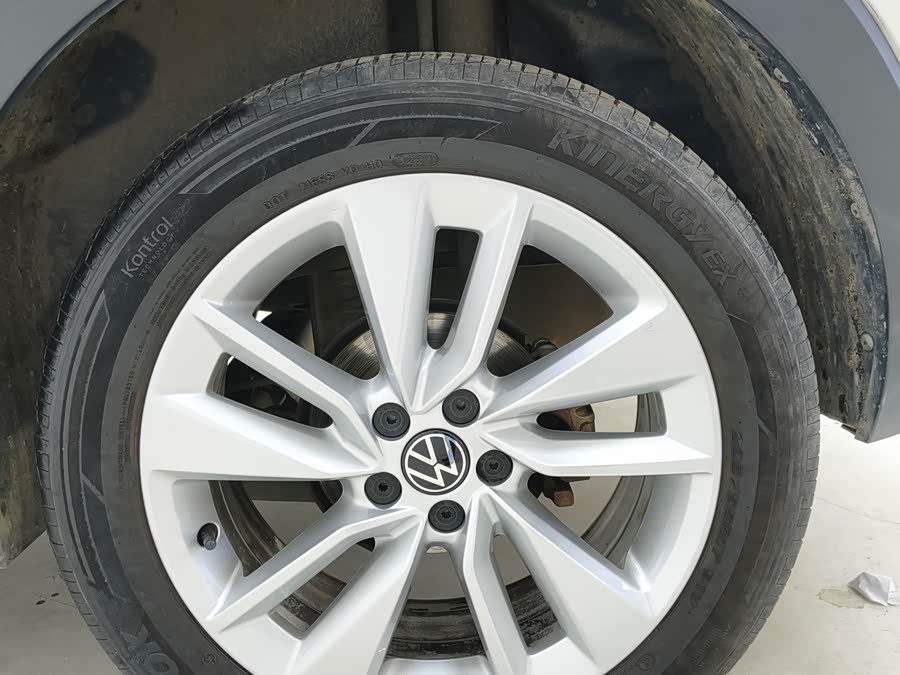 Volkswagen T-Cross 2022 car image #17