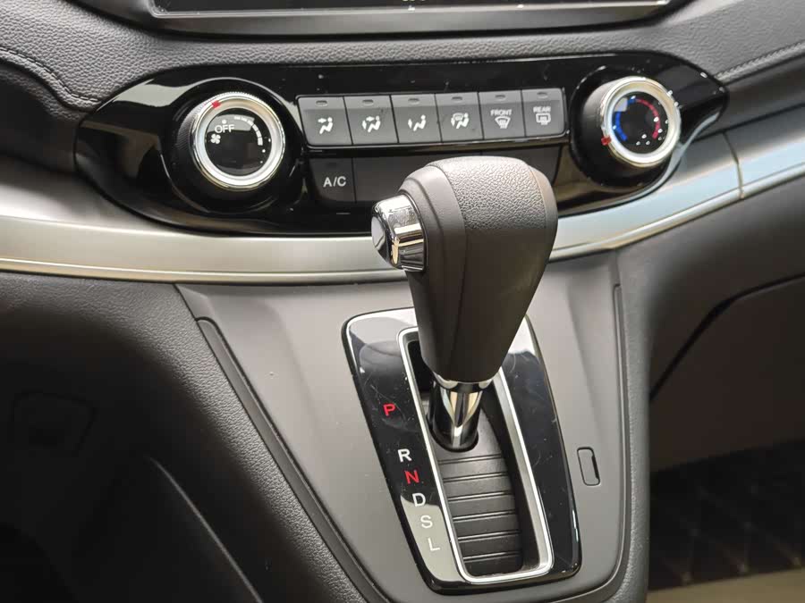 Honda CR-V 2017 صورة سيارة #17