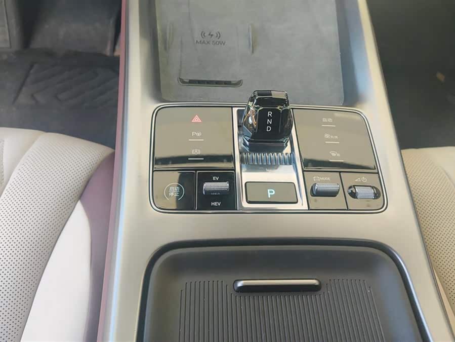 BYD Seal 07 DM-i 2025 car image #17