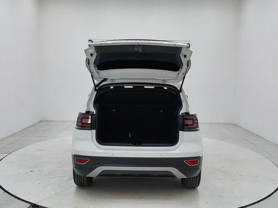 Volkswagen Tacqua 2022 car image #17