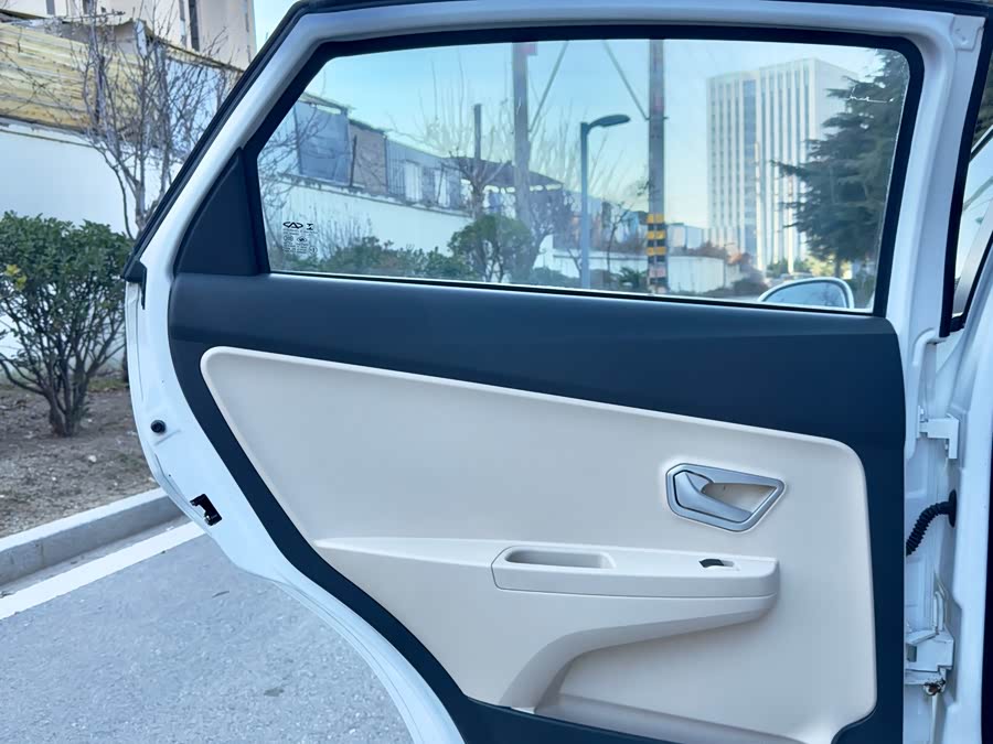 Chery Fulwin 2 2015 #17 Chery Fulwin 2 2015 car image #17