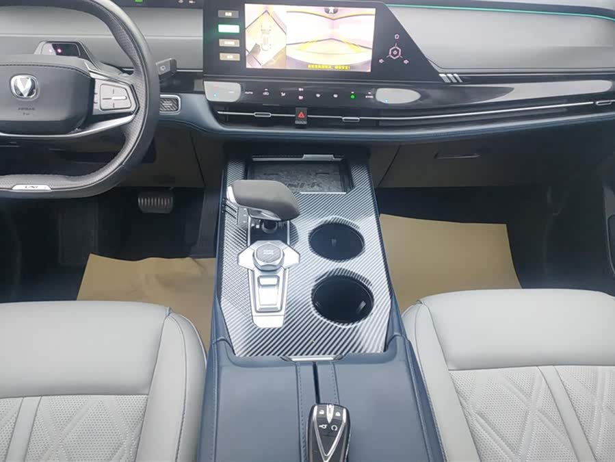 Changan UNI-K iDD 2023 car image #17