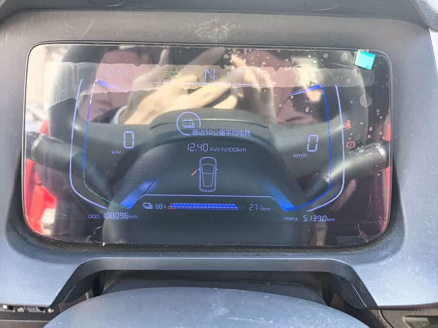 BYD e1 2019 car image #17