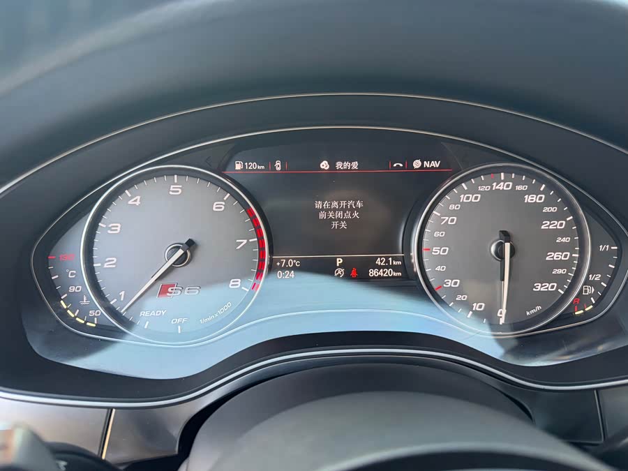 Audi S6 2016 car image #17