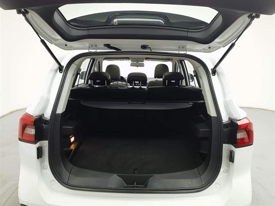 Forthing JOYEAR X5 2017 صورة سيارة #17