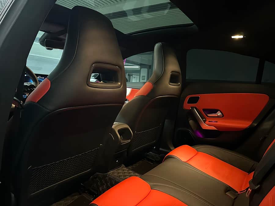 Mercedes-Benz CLA AMG 2025 imagem de carro #17