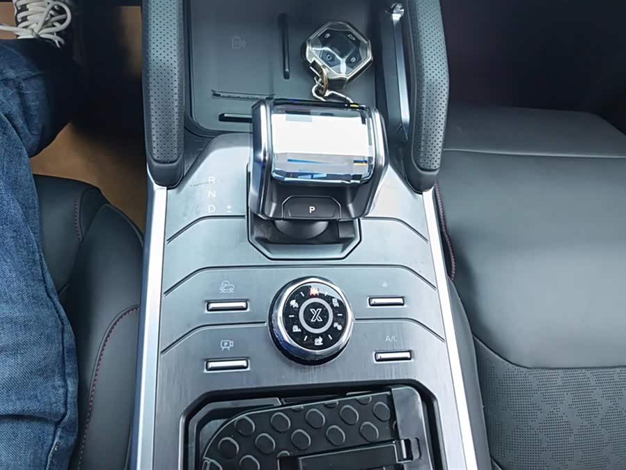 Jetour Traveller 2024 car image #17